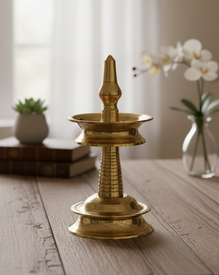 Dekorative Messinglampe